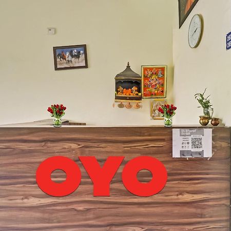 Hotel O Prince Home Stay Near Ambience Mall Нью-Делі Екстер'єр фото