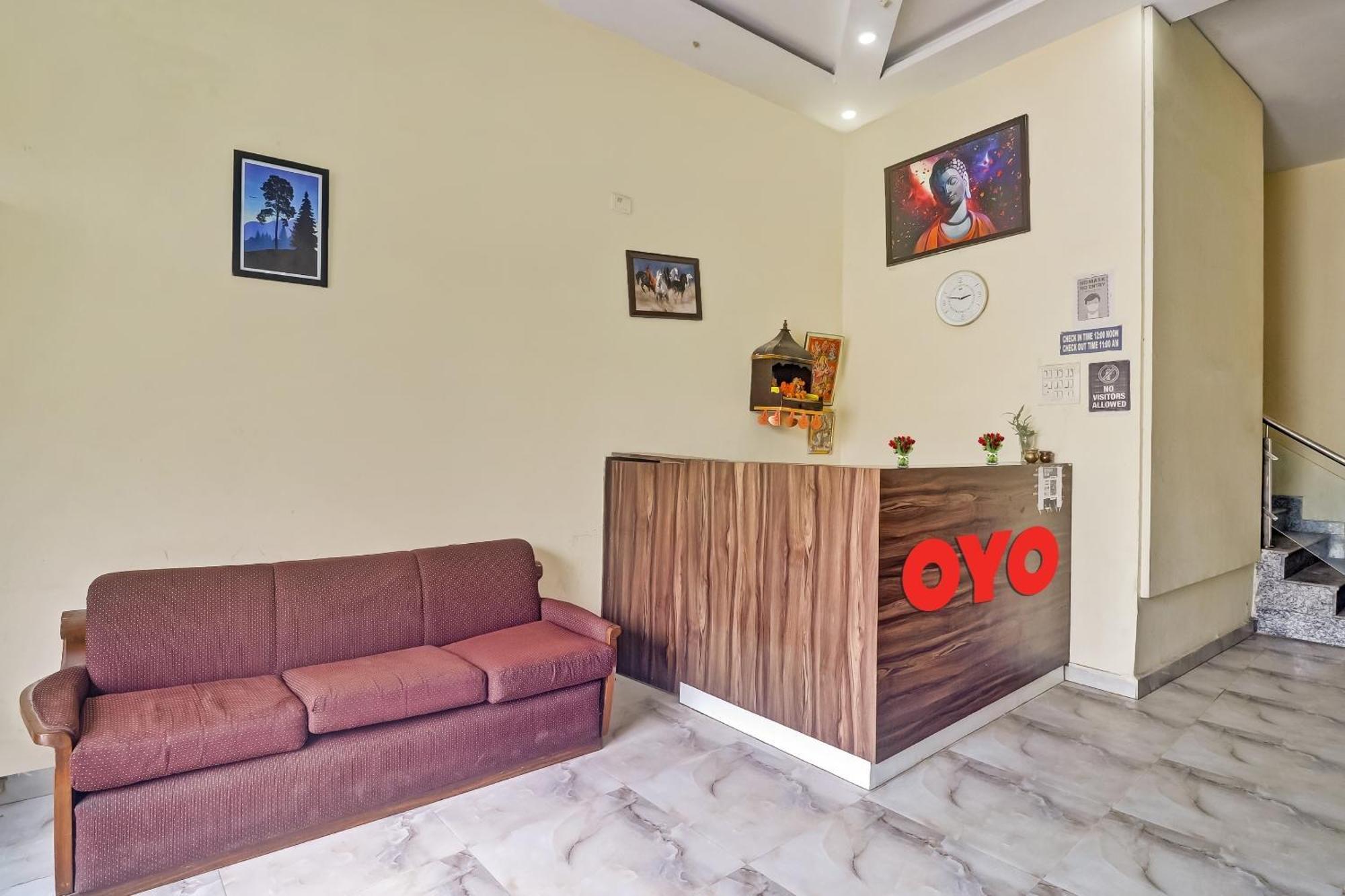 Hotel O Prince Home Stay Near Ambience Mall Нью-Делі Екстер'єр фото